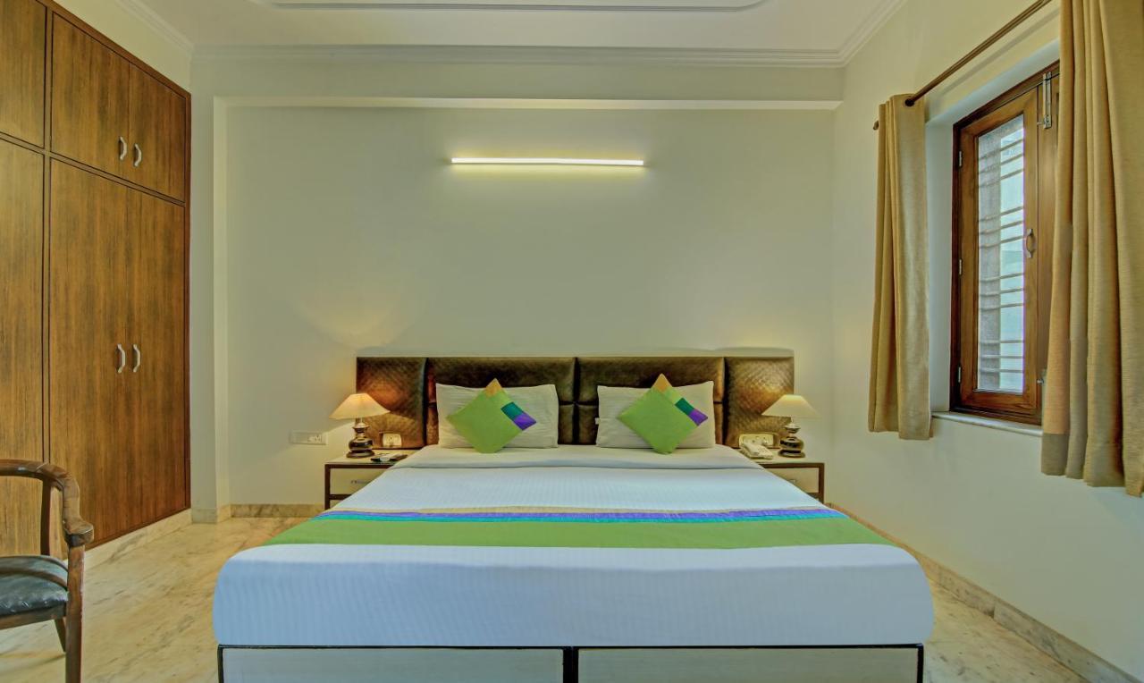 Itsy Hotels Swastika Inn Sector 26 Нойда Екстер'єр фото