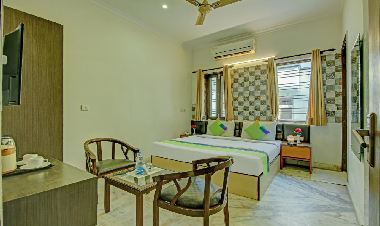 Itsy Hotels Swastika Inn Sector 26 Нойда Екстер'єр фото