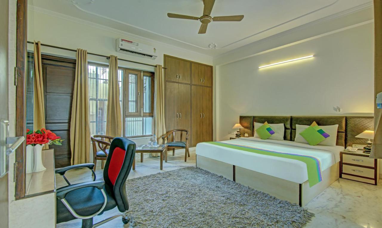 Itsy Hotels Swastika Inn Sector 26 Нойда Екстер'єр фото